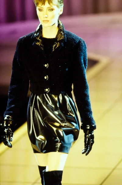 Look 16